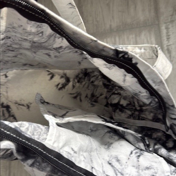 Victoria’s Secret tote bag - Picture 4 of 4